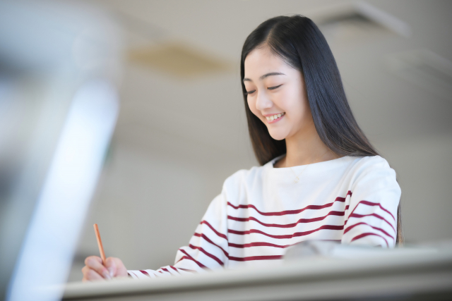 大学生にとっては学業との両立が大切なので、無理のない範囲でシフトを設定することが安心安全な働き方につながります。