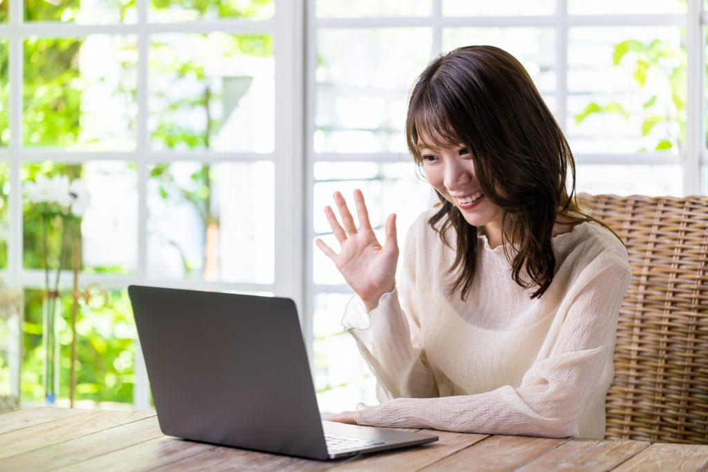 チャットレディは訪れたユーザーが「また話したい」と思えるような会話術を磨くことが大切です。